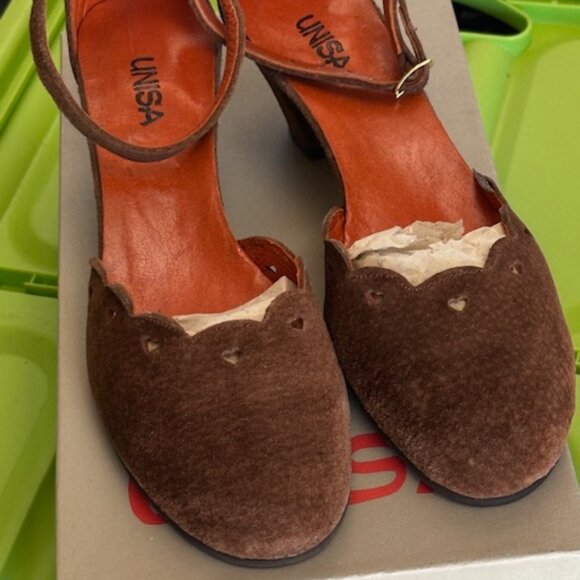 Unisa Brown Suede Mary Jane Heels Vintage - Picture 1 of 5
